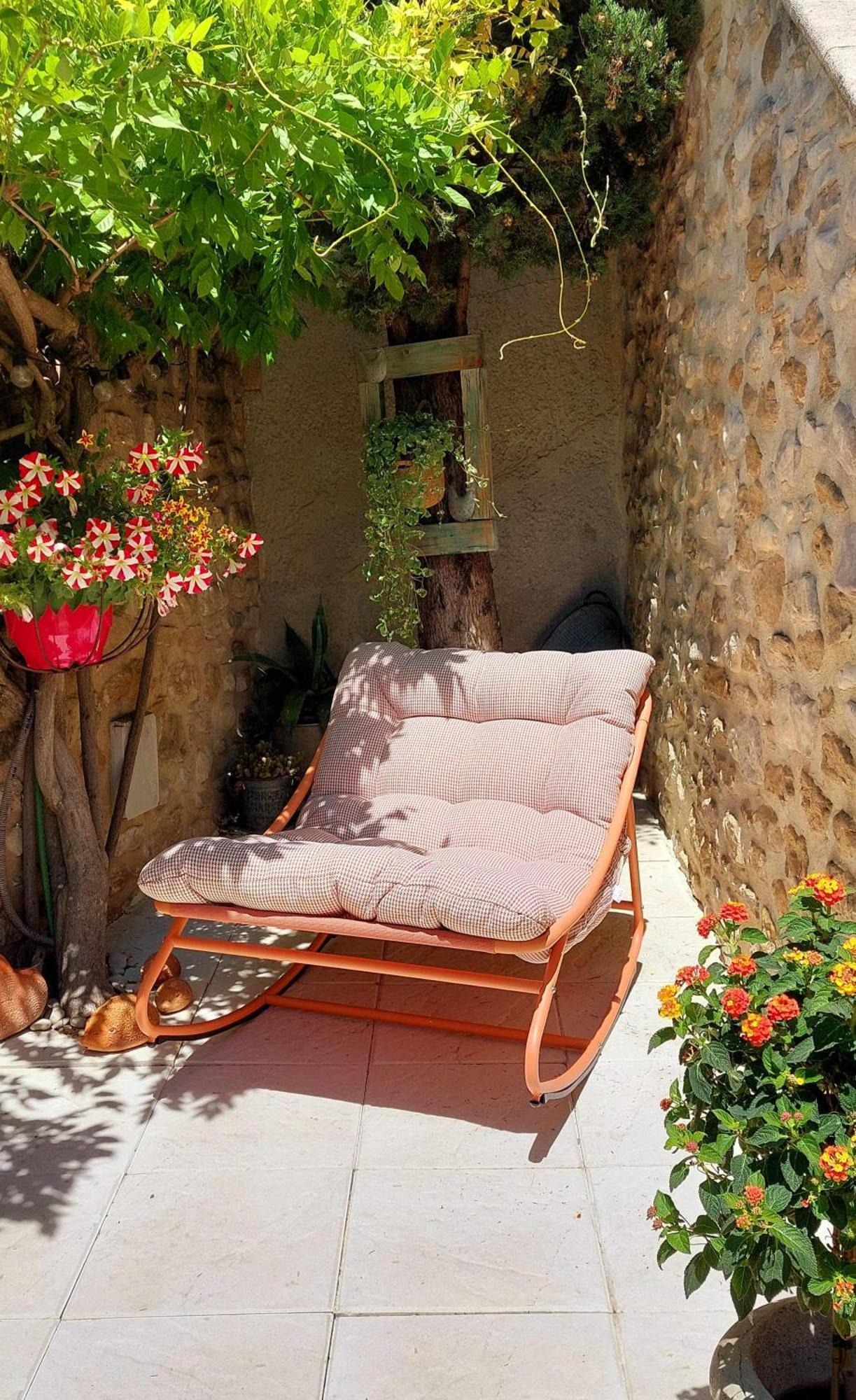 La Maison Wisteria Saint-Pantaleon-les-Vignes Екстер'єр фото